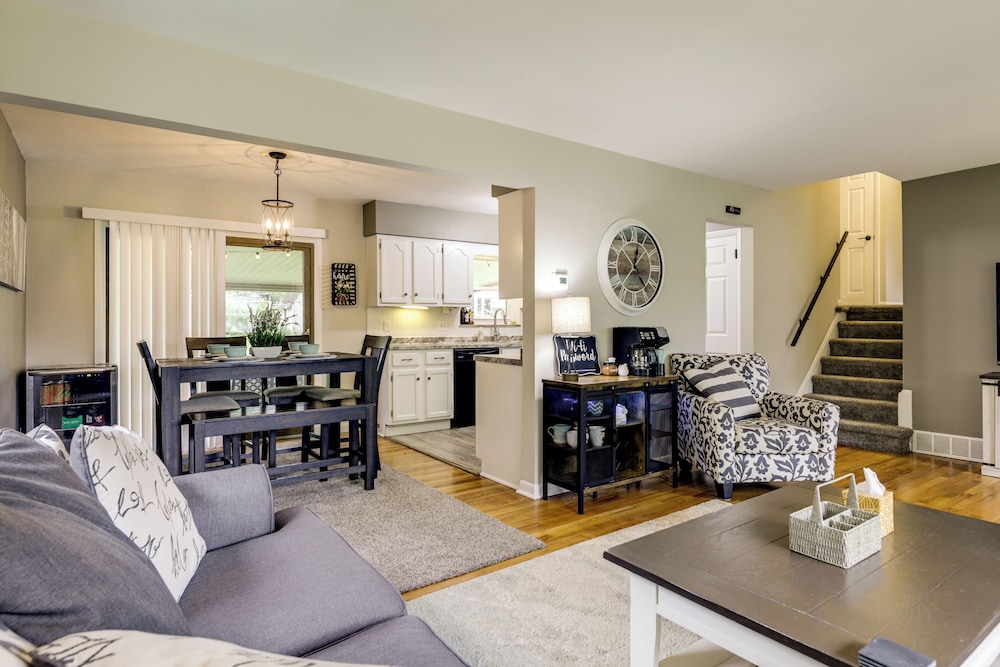 10 Mi to Dtwn Cincinnati: Home w/ Patio & Yard!