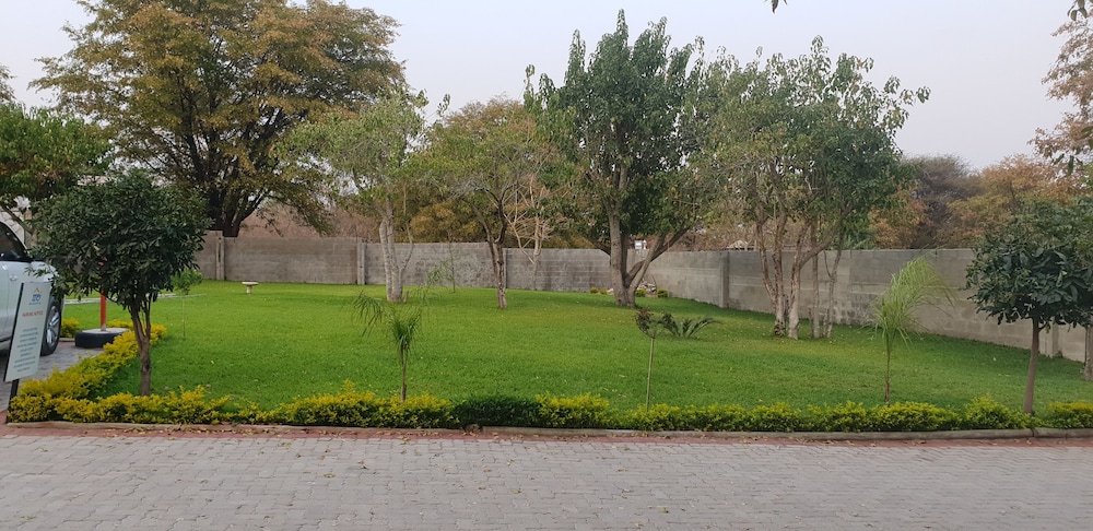 Maun Executive Inn