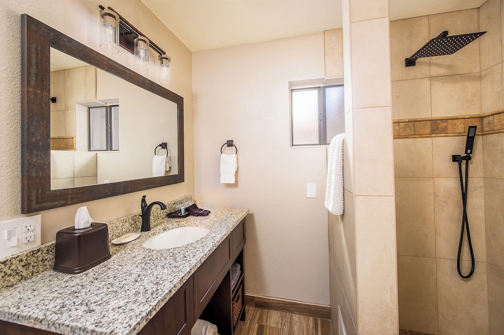 Whispering Creek B&B