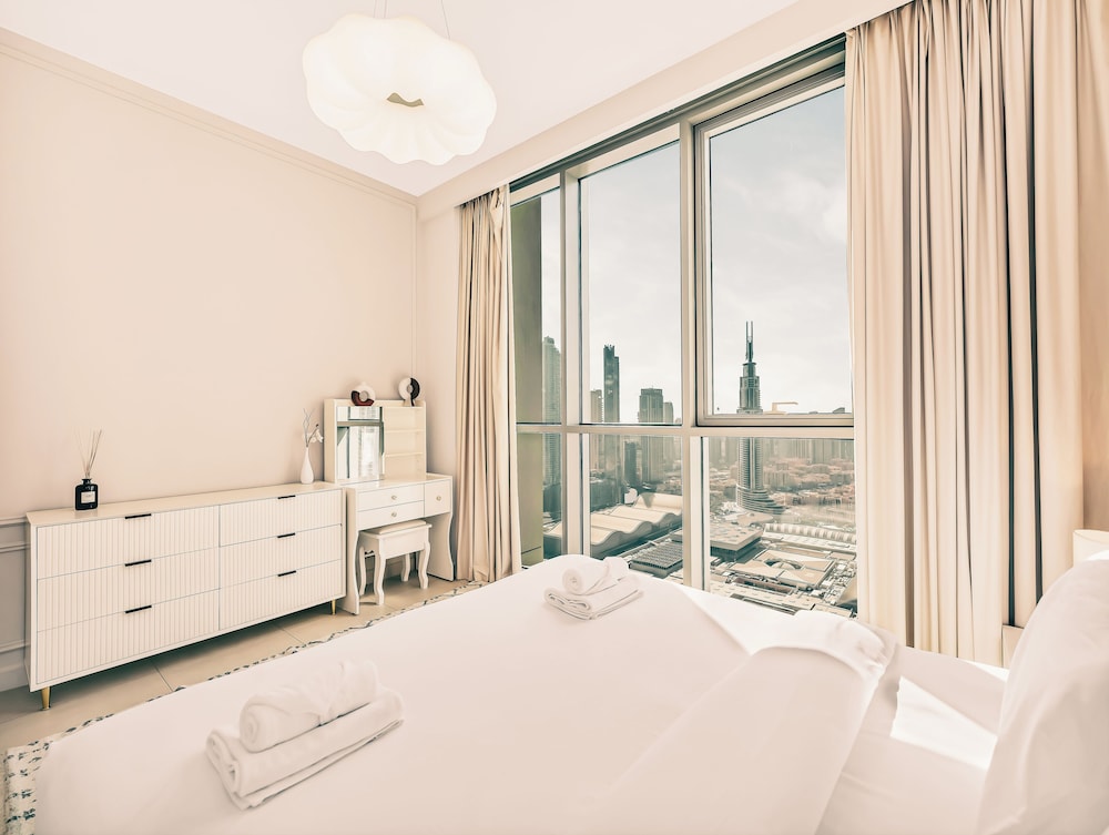 High Floor Burj Views over Dubai Mall