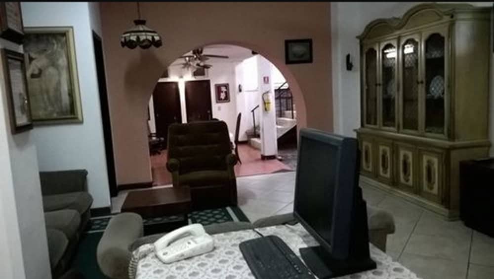 Hostal San Fernando view 4