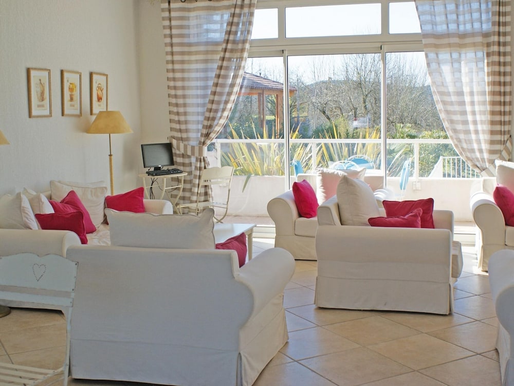 House With AC, Between Inland and sea view 3
