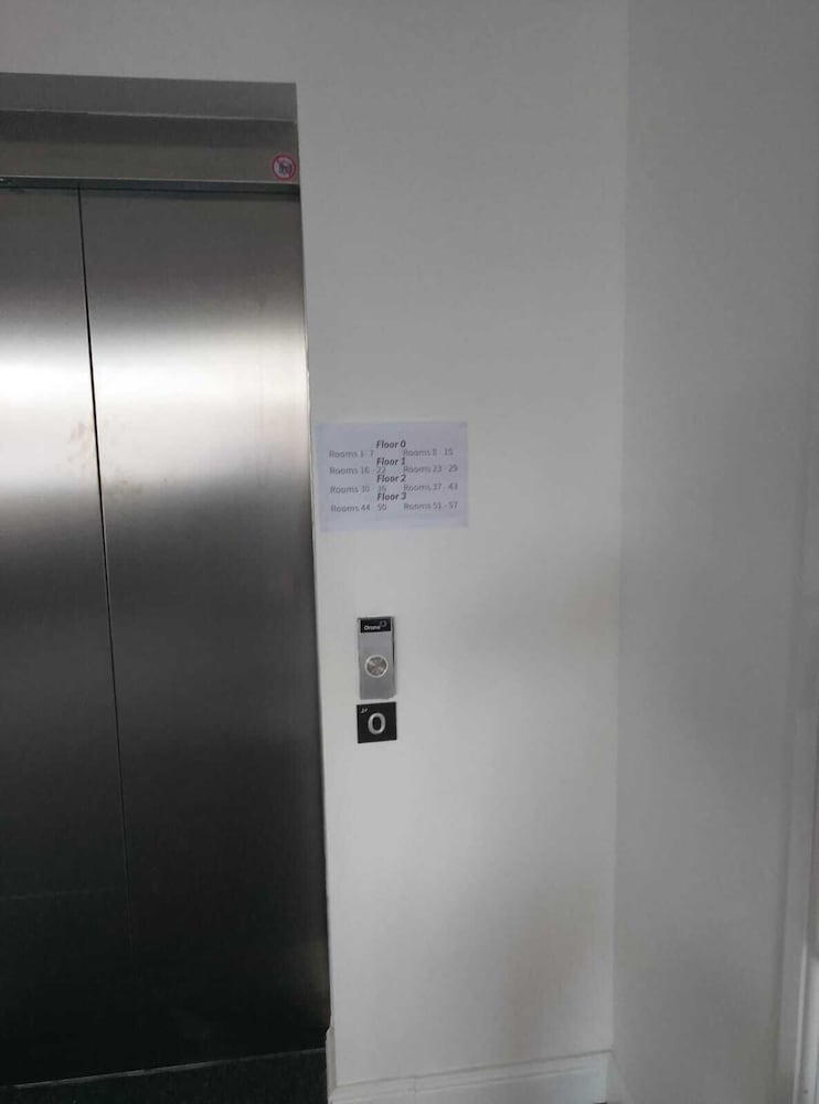 Akai Manage