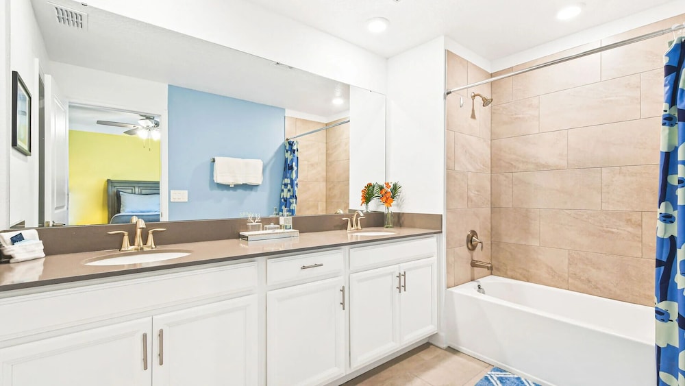 1152 KS - Champions Bliss: 5-bed Marvel, Princess