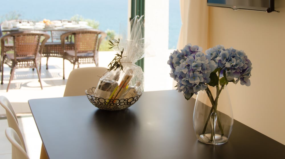 Angelbay Bungalows