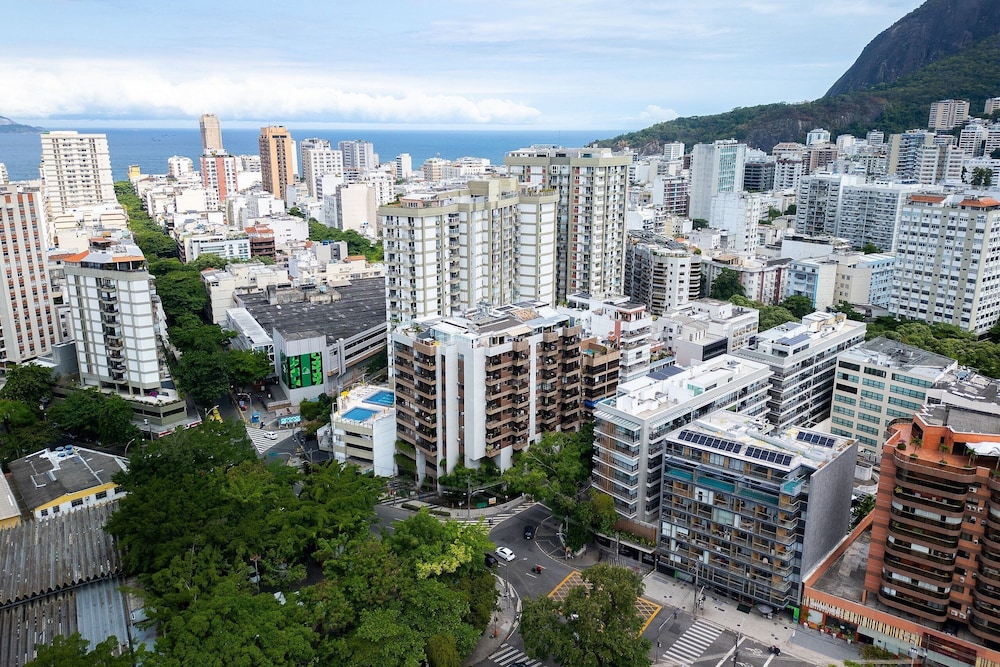 Leblon | Loft 5 min da Praia, com varanda vista Cristo - por Casapē Rio