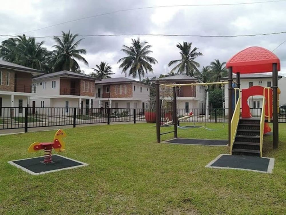 Cozy Holiday Home in San Pablo City for Groups of 8-10