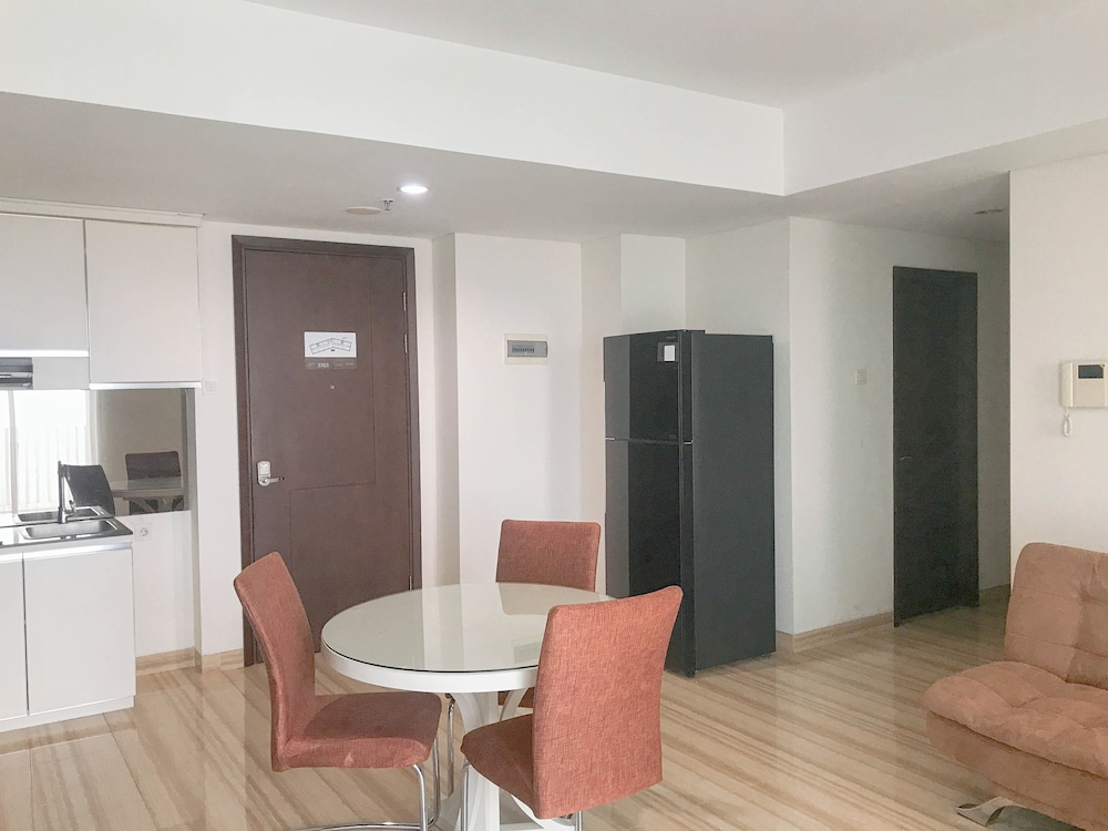Pleasant And Calm 2Br At Grand Sungkono Lagoon Apartment