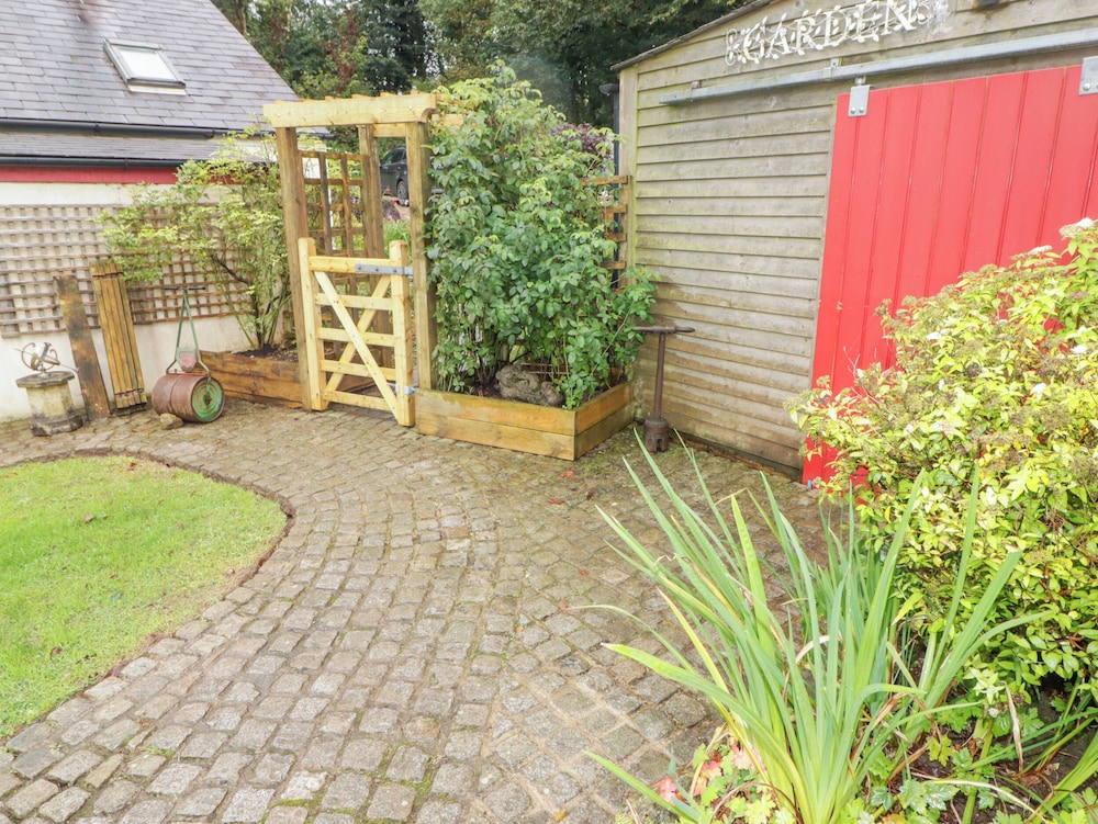 St Dogwells Barn