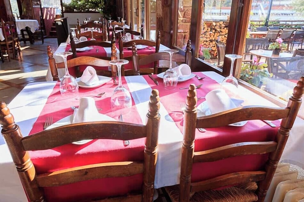 HOSTAL LA GUINEU