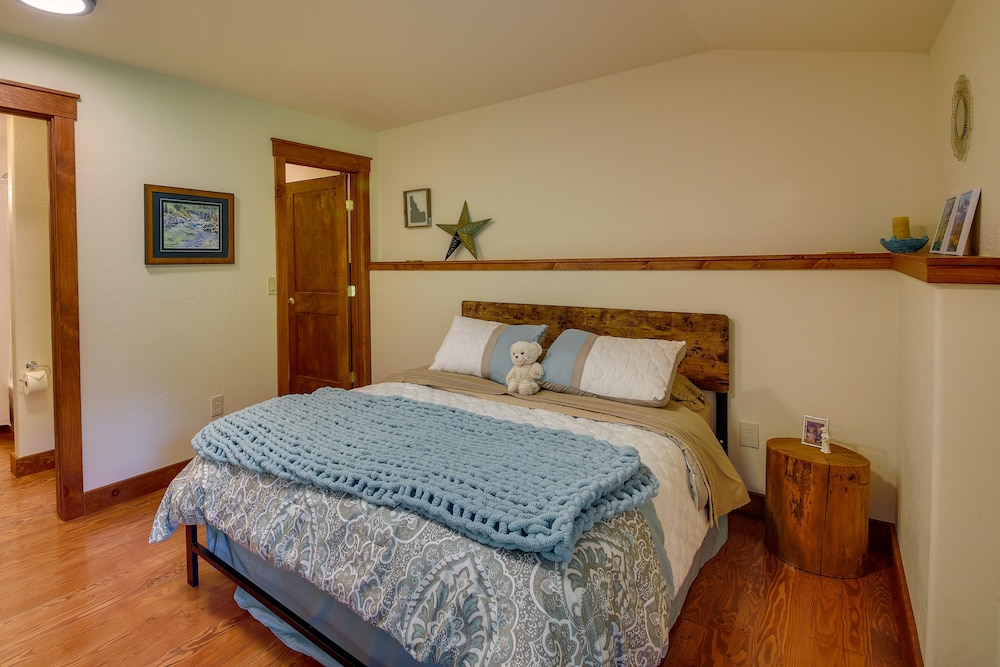 Downtown Bonners Ferry Home w/ Covered Porch! view 5