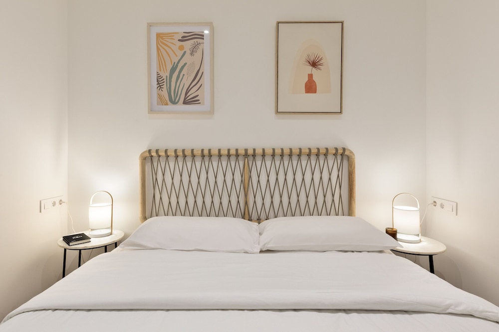 Urban Chill Apartments By Olala Homes