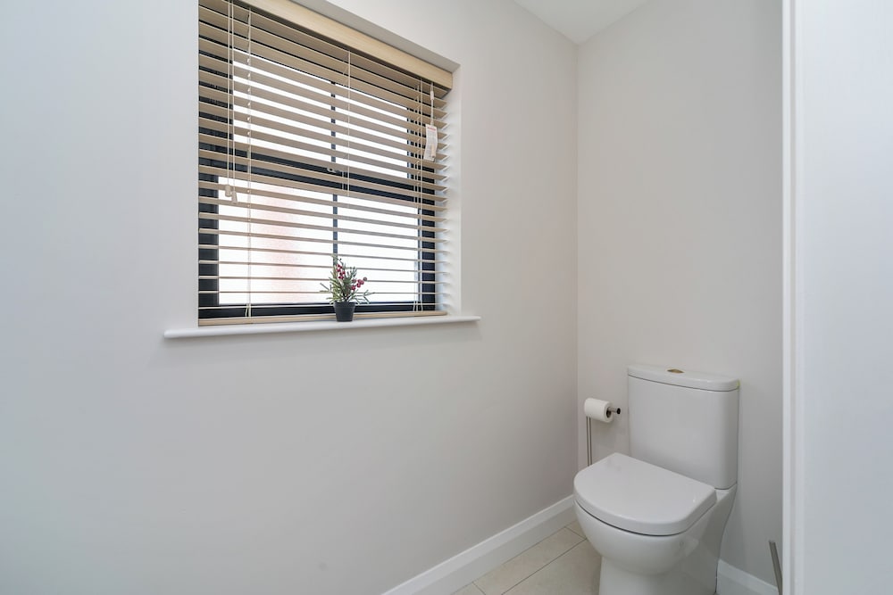 Modern Entire Home Retreat in Newry