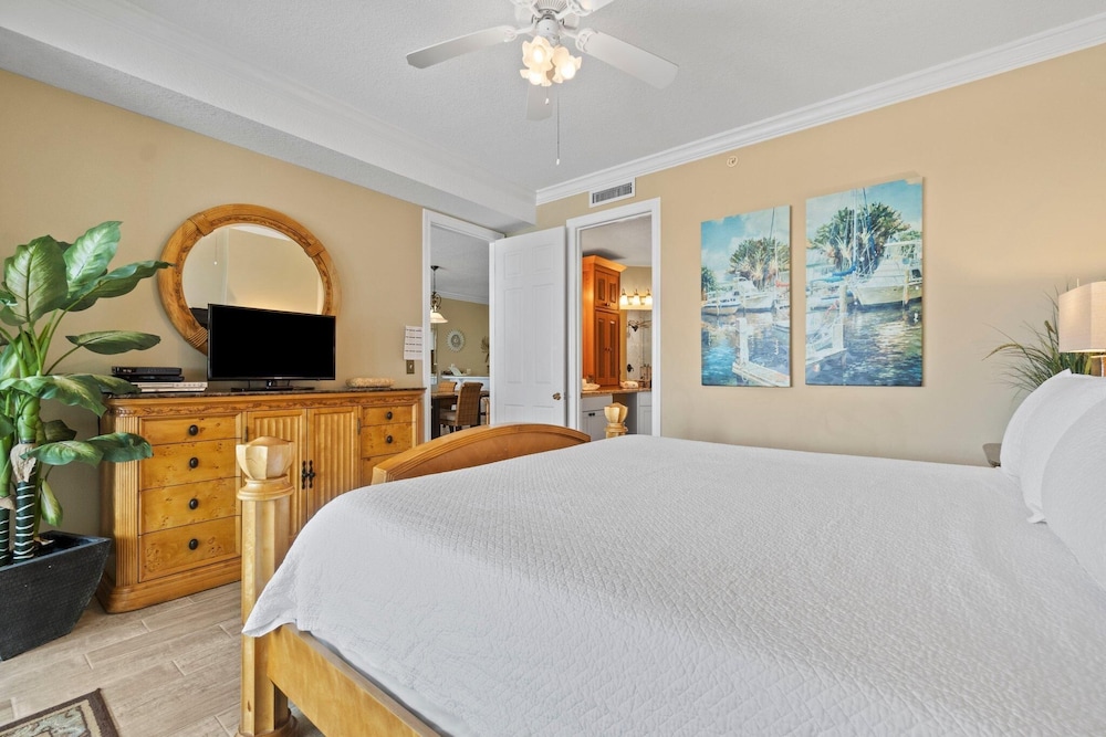 Regency Isle 710