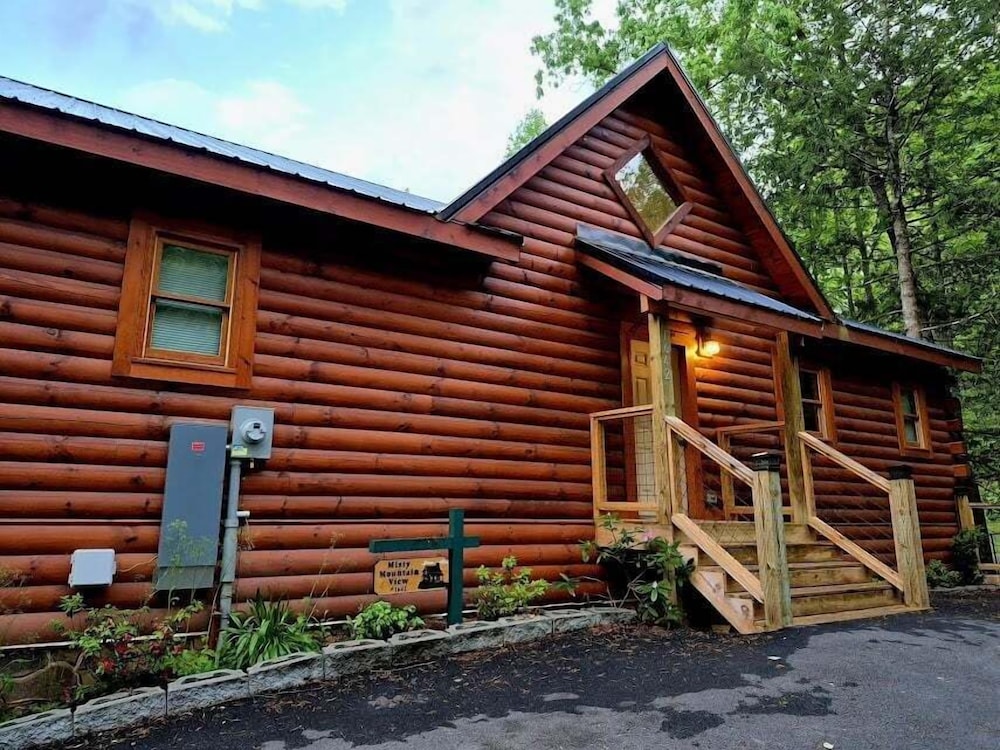 Misty Mountain View - 2 bedroom 2 Cabin