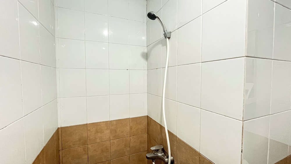 2Br Apartment Direct Access To Mall At Green Pramuka City