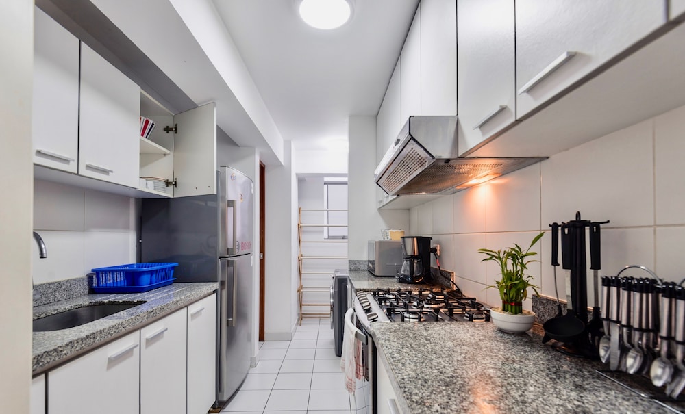 ALU Apartments - Miraflores Boardwalk