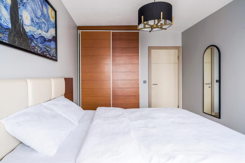 Luxury Residence Near Finance Center in Atasehir