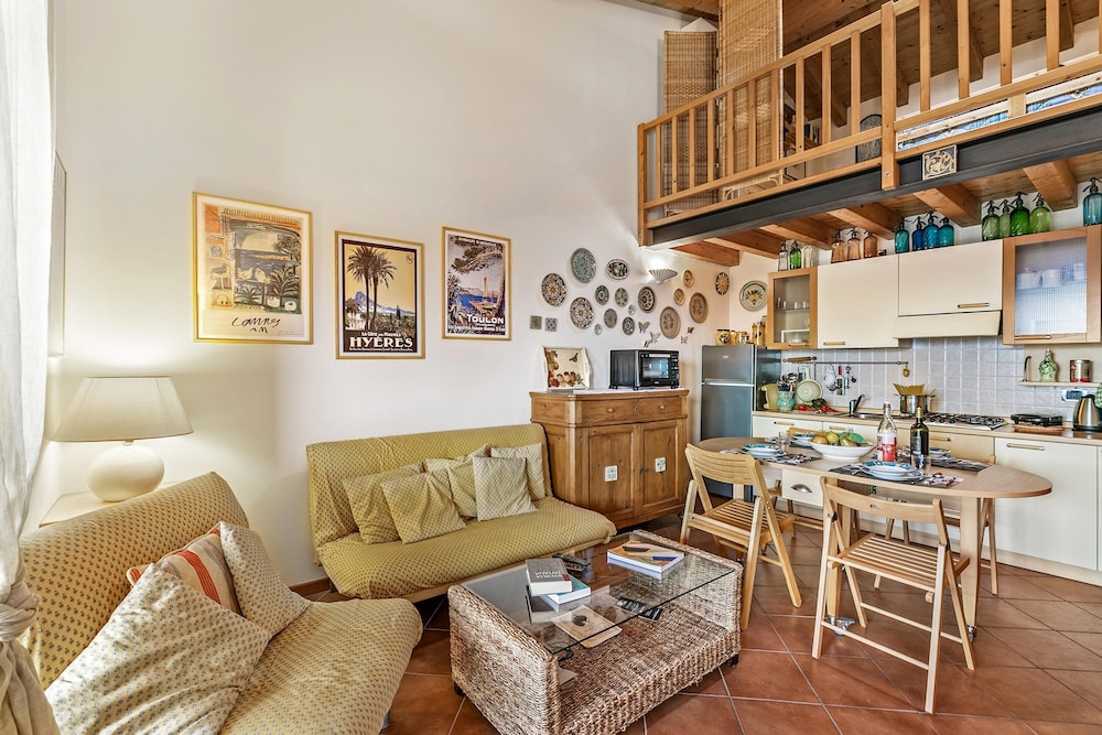 Grotten Loft in Toscolano Maderno view 5