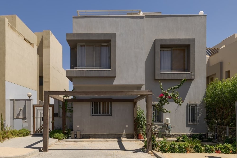 villa with garden in palm hills compound