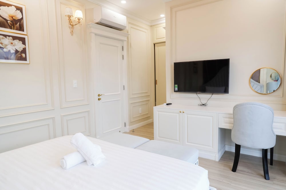 Luxury 3 br La Fleur Villa-Novaworld PT