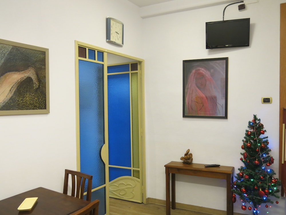 Piazza Paradiso Accomodation