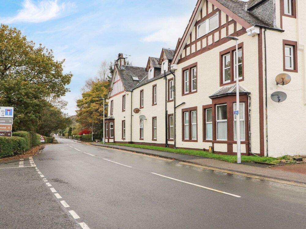 Aberfoyle Apartment view 3