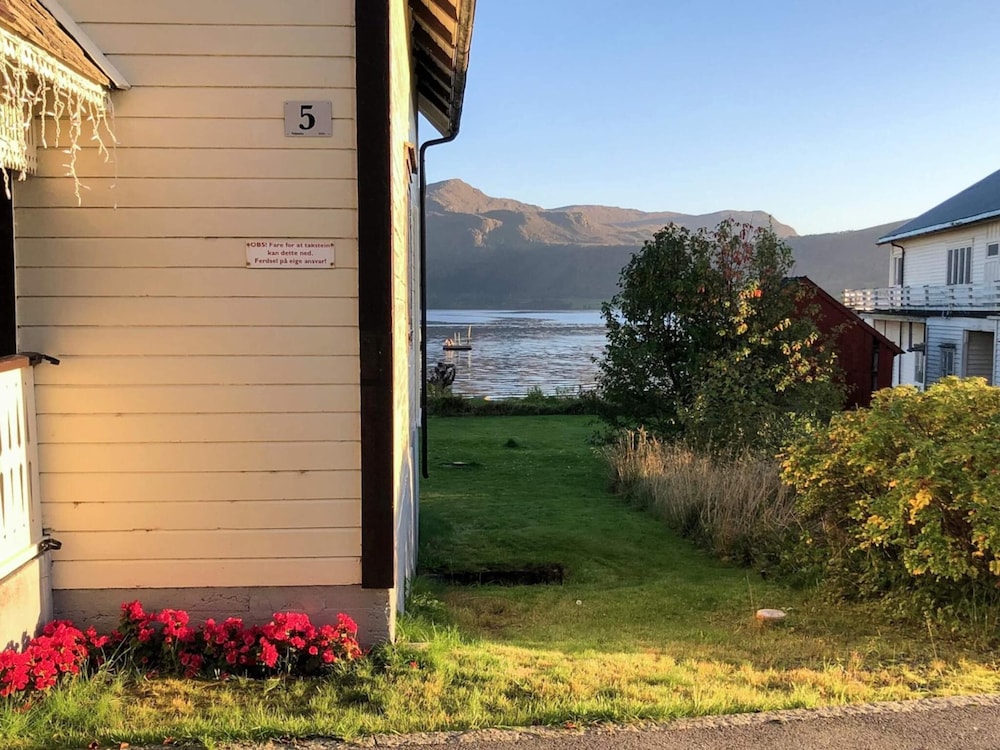 7 Person Holiday Home in Fiska