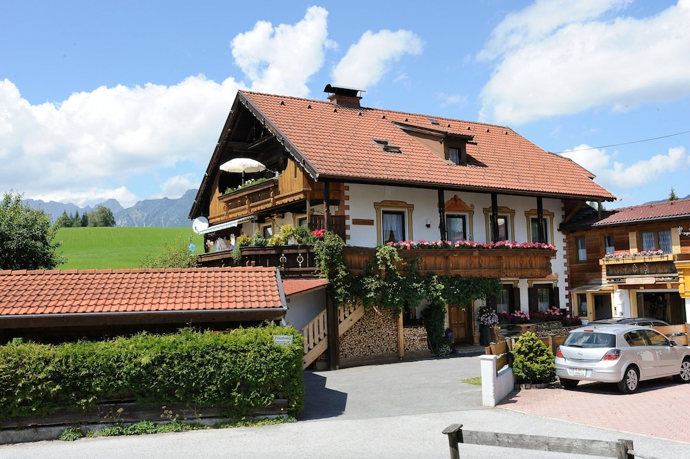 Flat Enzian - on the ski Hill