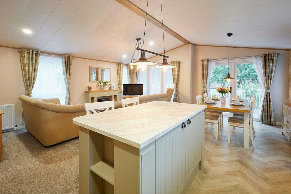 Host Stay Foxglove Lodge