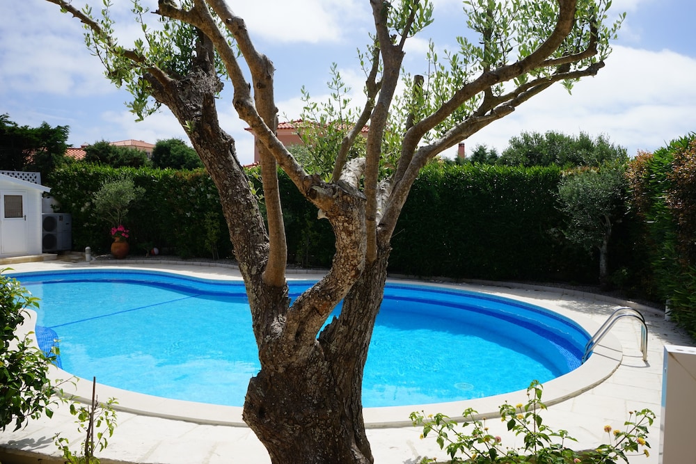 Wallis Villa