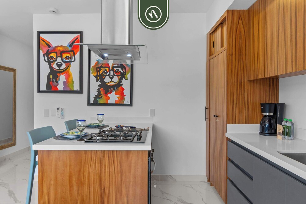 New 1 BR Condo - Rooftop Pool - Oceanview