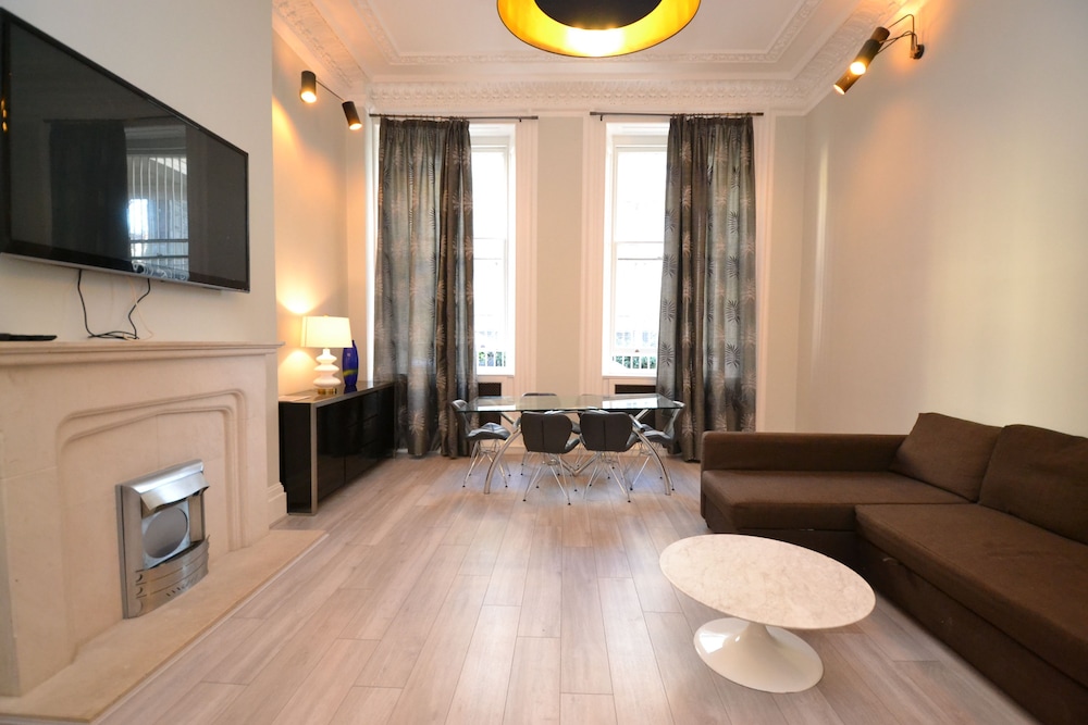Luxury Hyde Park