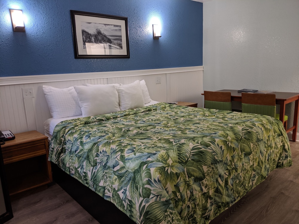 Colonial Inn Motel