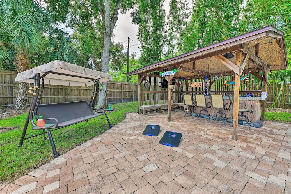 Sarasota Getaway w/ Private Pool & Backyard Oasis!