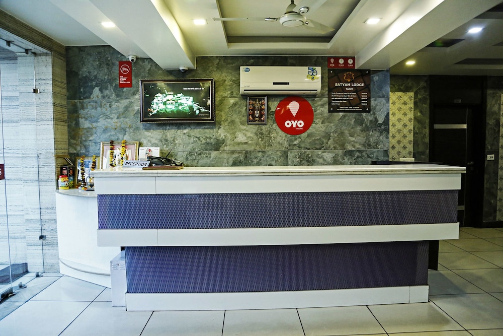 Lobby & Reception