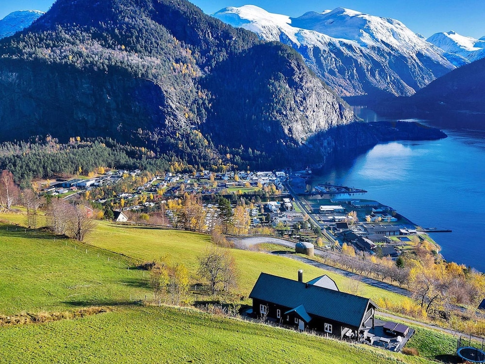 8 Person Holiday Home in Valldal view 4