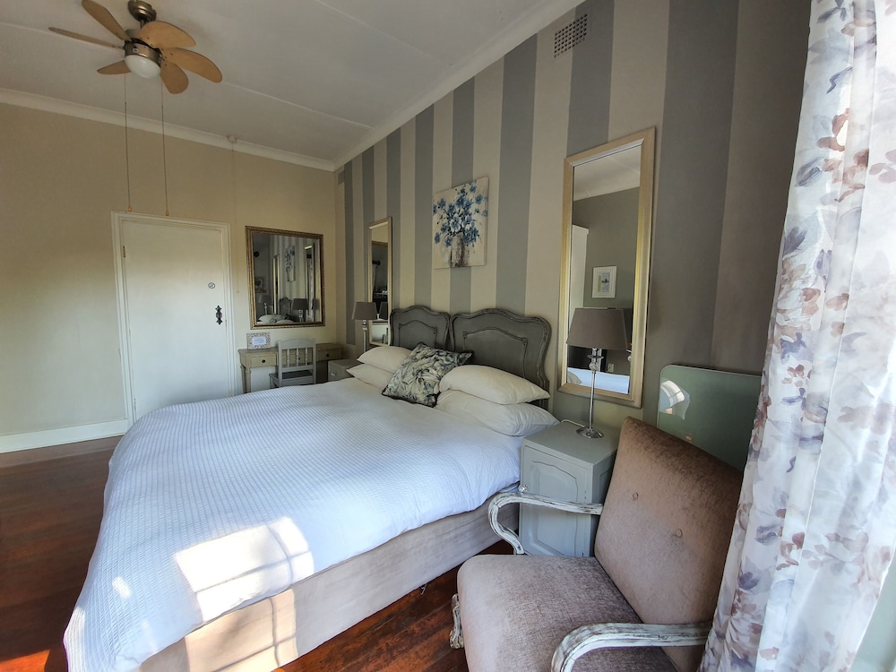 Waterhouse Guest Lodges 236/230 Bourke Street