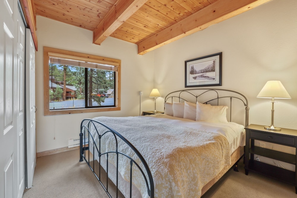 Comfort In The Sierras - Edelweiss 2br - Kirkwood 3 Bedroom Condo