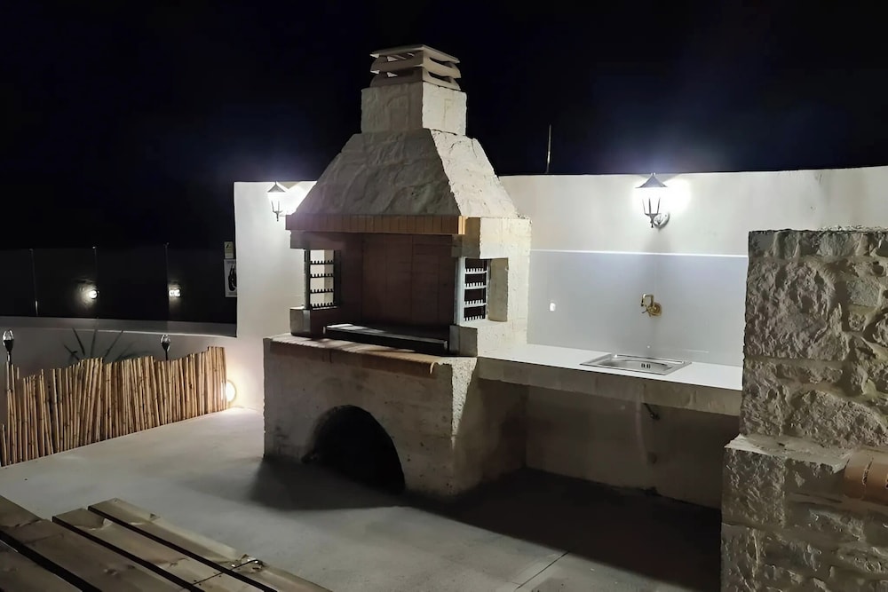Zoi's SeaView House