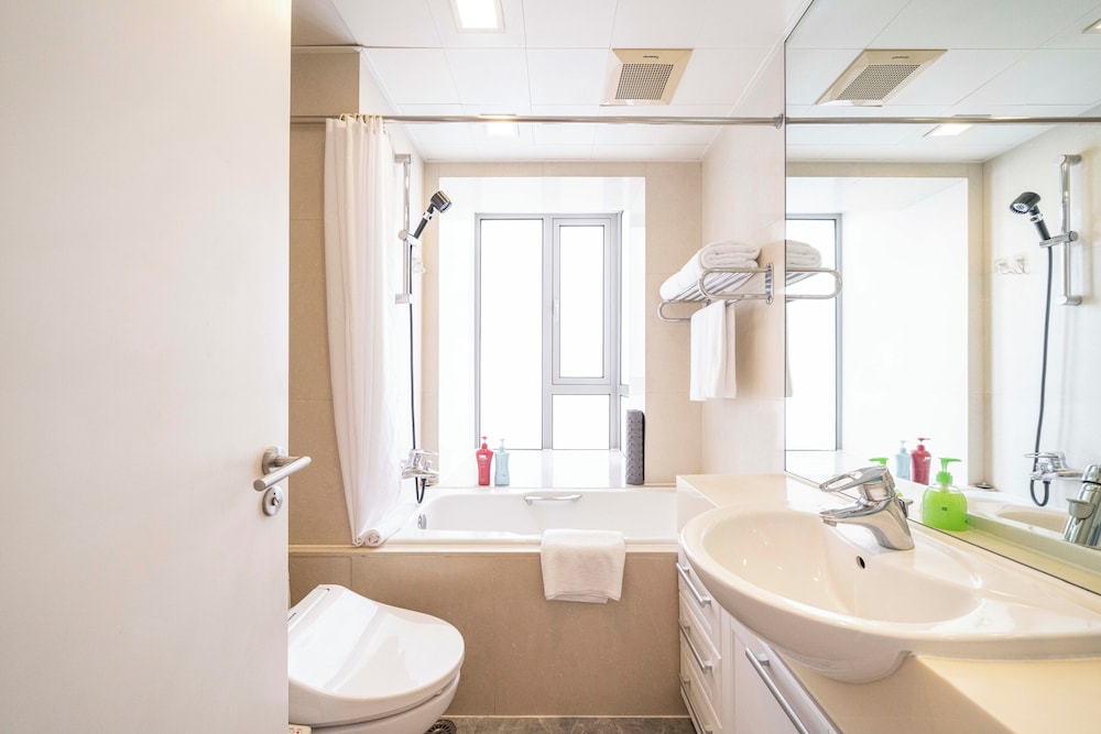 Tyms Spacious 2BR 1BA Apt Xuhui Metro