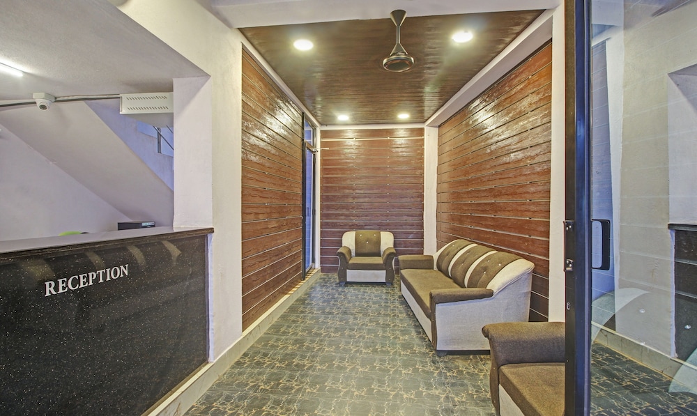 Itsy Hotels La Prince Residency view 5