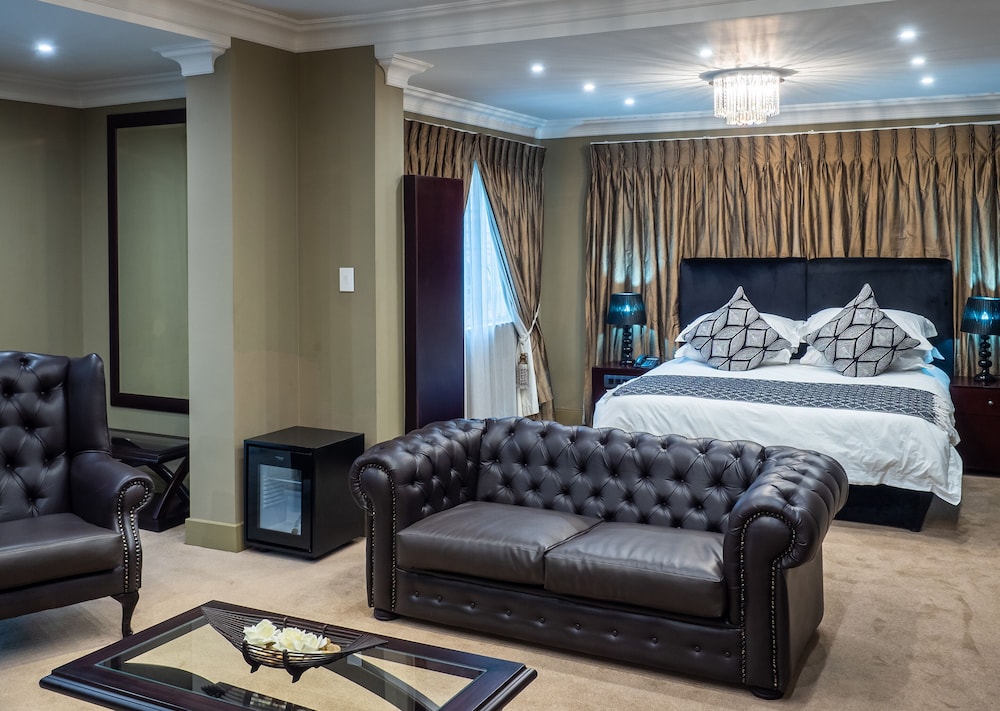 Johannesburg Vacations - 10 2nd Avenue Houghton Estate - Property Image 67