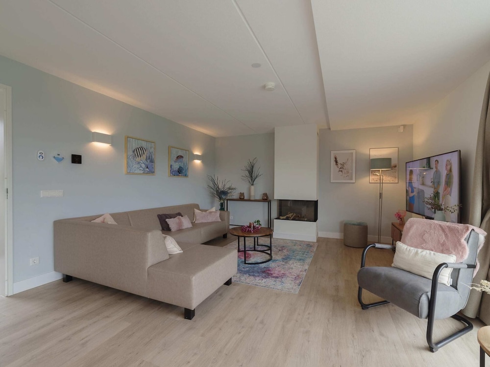Villa in Colijnsplaat by the Sea & Sauna