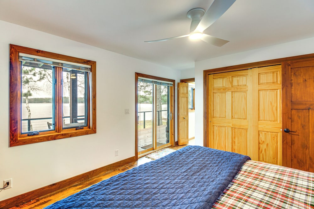 Short Drive to Itasca State Park - Waterfront Home