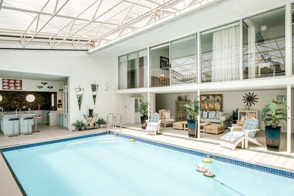 3bed With Indoor Pool and Sea Views The Sanctuary