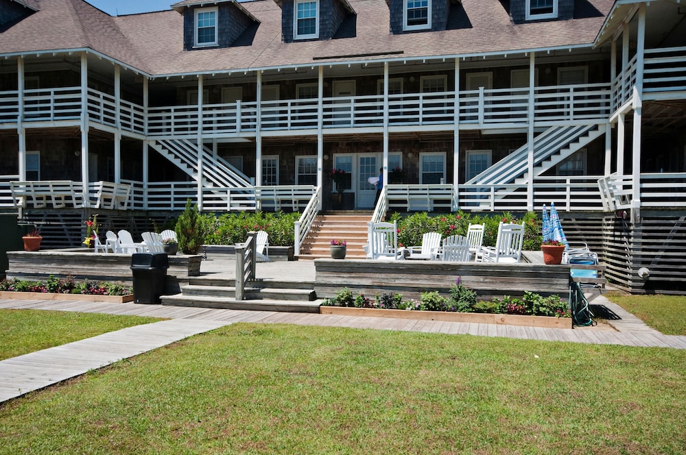 The First Colony Inn