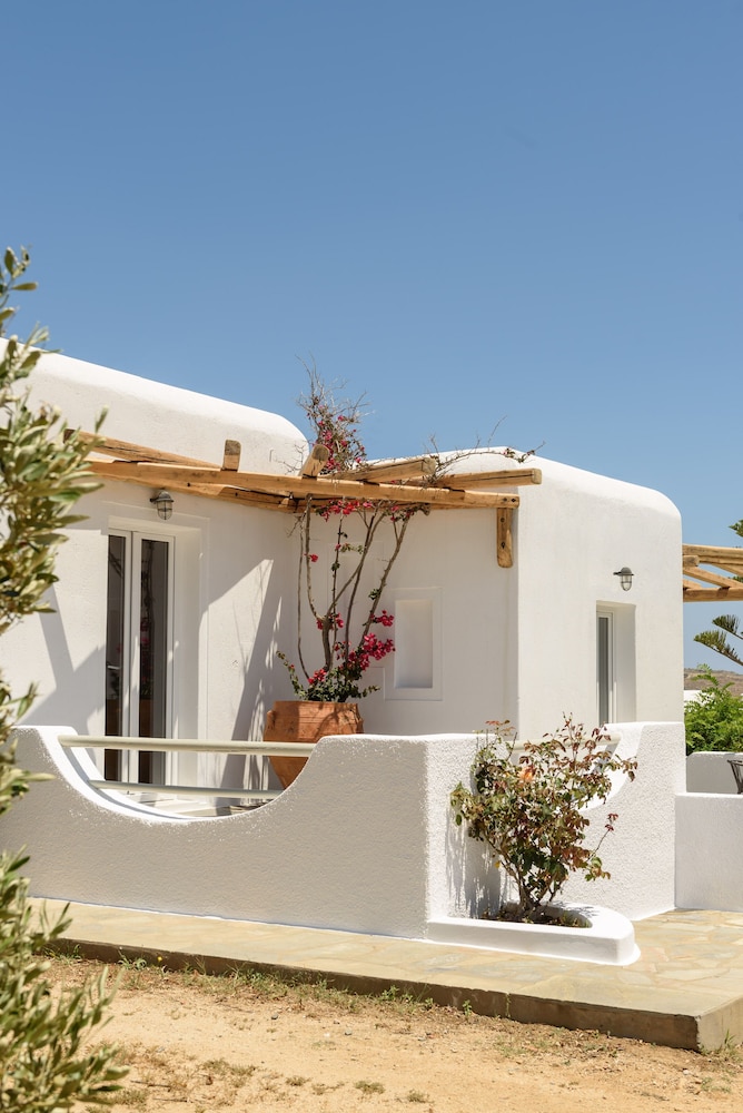 Myconian Platinum Villas