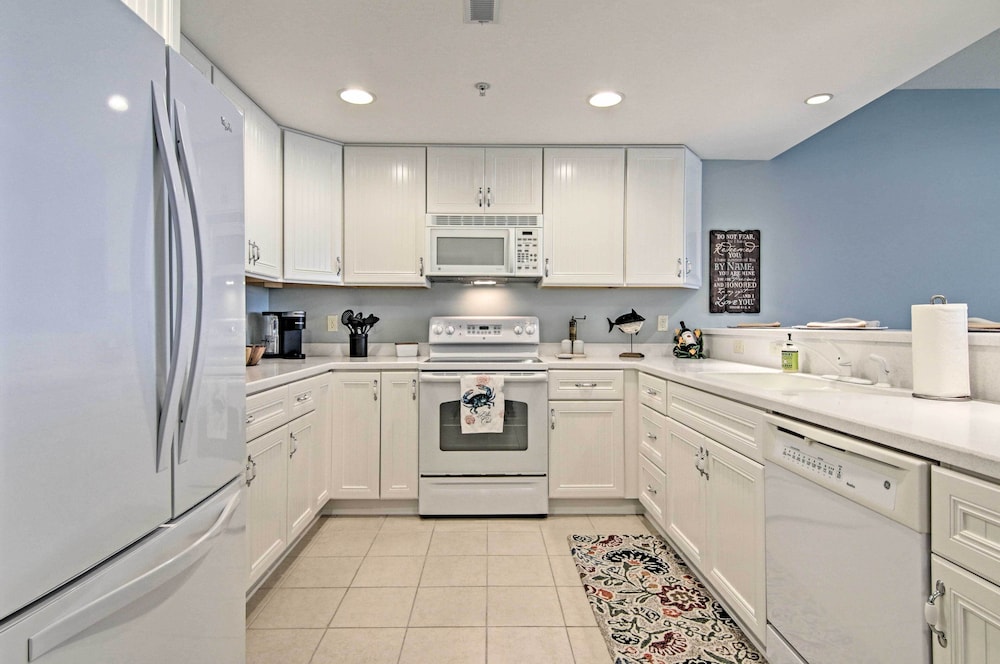 Waterfront Chesapeake Bay Condo w/ Boat Slip! view 3