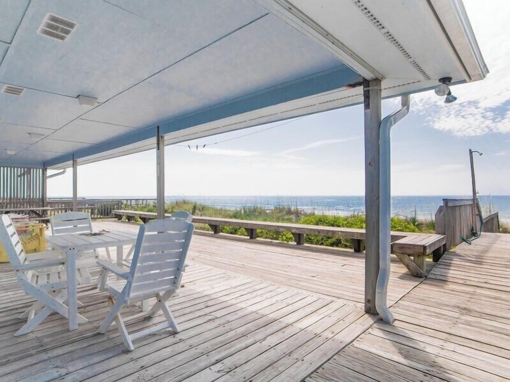 Polly's Place by Topsail Realty
